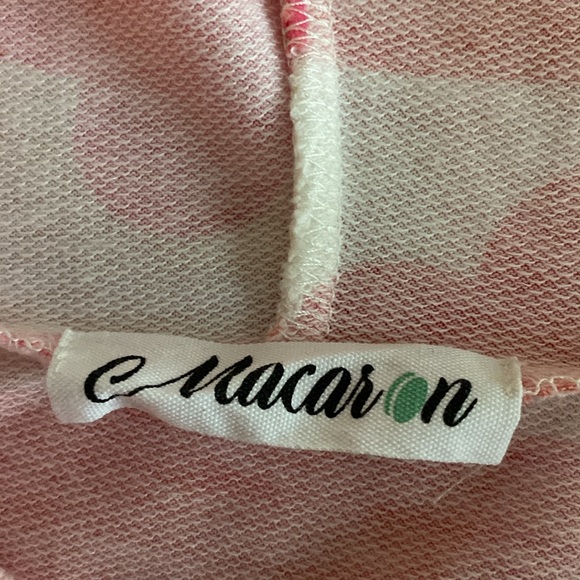 MACARON Red and Pink Hearts Shirt Hoodie M EUC - Picture 7 of 7